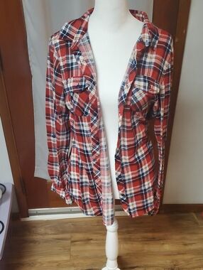 PASSPORT Red Navy Plaid Button-Front Long Sleeve Shirt